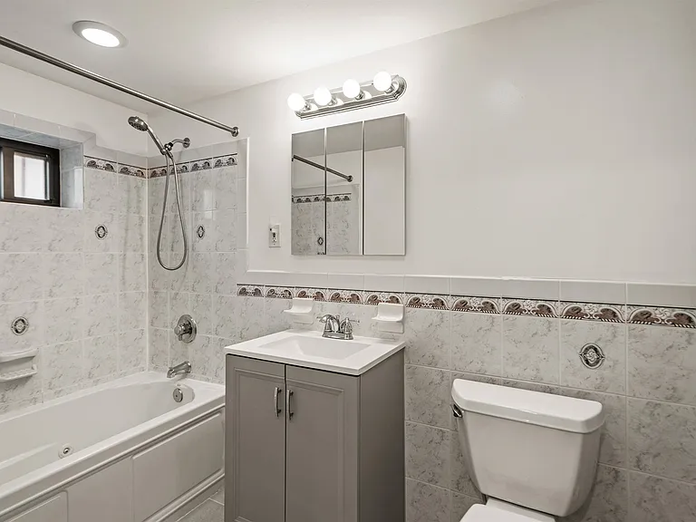 800 Ocean Ave #1 — Photo 17