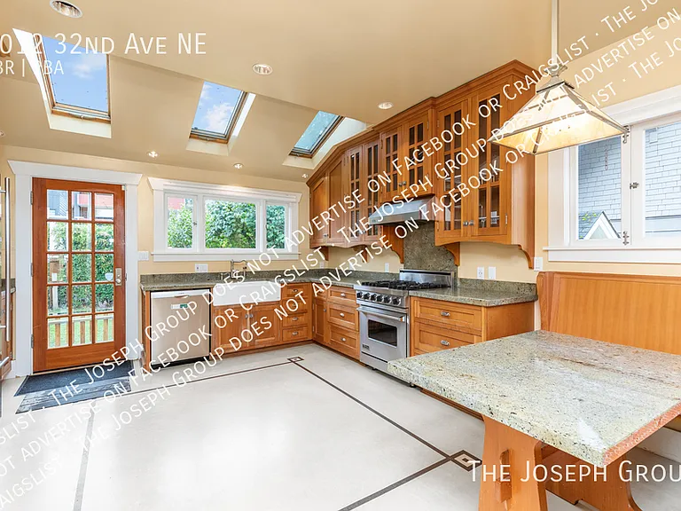 6012 32nd Ave NE — Photo 11
