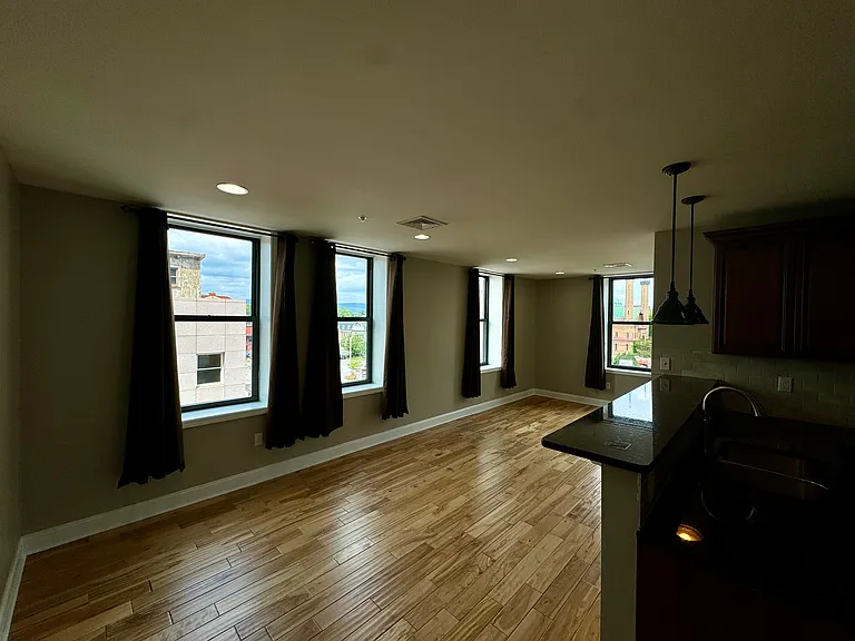 11 W Market St #404 — Photo 5
