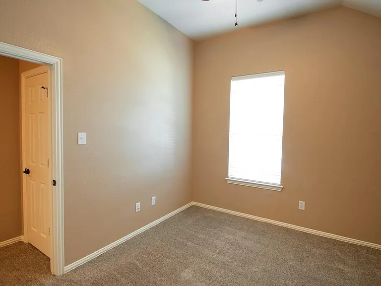 417 Hackberry Dr — Photo 19