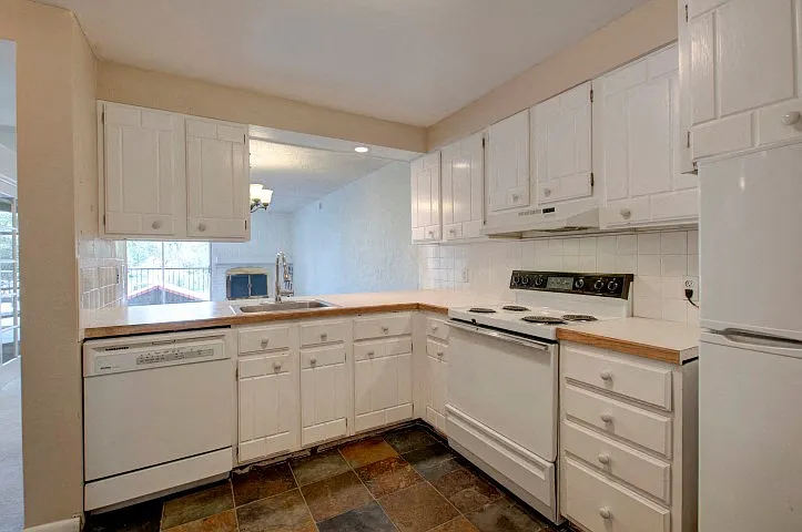 805 29th Street #210 — Photo 3
