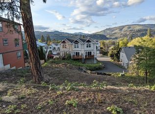 1534 Lincoln St, Hood River, OR 97031