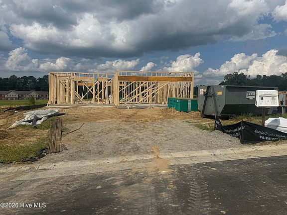 2nd image of 400 Whitetail Way