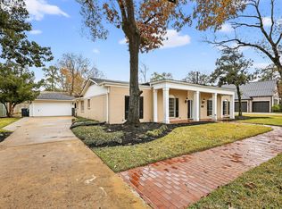 5911 Southern Hills Dr, Houston, TX 77069