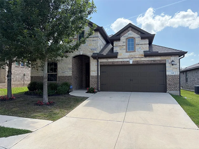641 Gabrielle Anne Dr — Photo 2