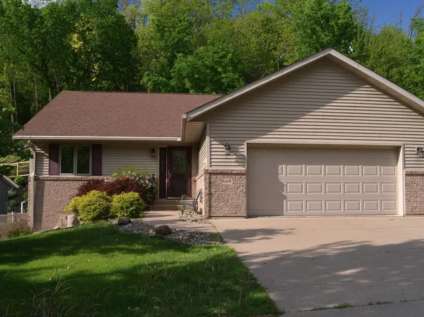 668 Hallstrom Dr, Red Wing, MN 55066