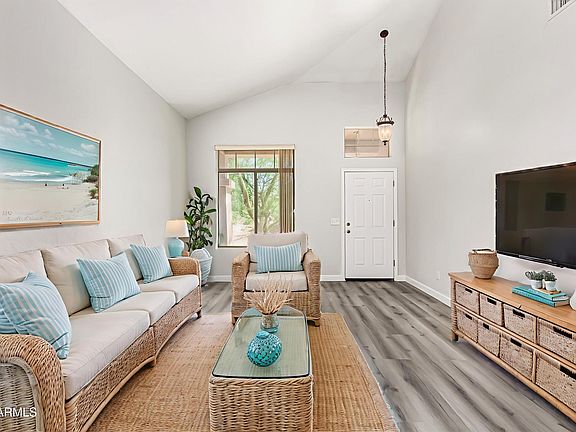 4th image of 12368 W MEADOWBROOK Avenue