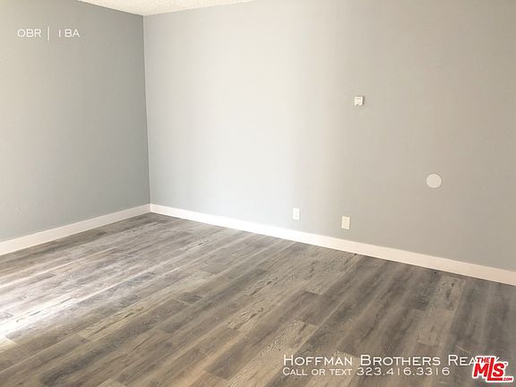 2nd image of 4052 W El Segundo Blvd #20