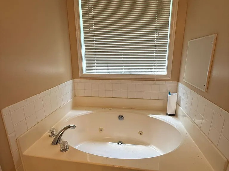45 Vintage Dr — Photo 23