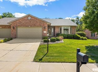 2526 W Benton Ct, Peoria, IL 61615