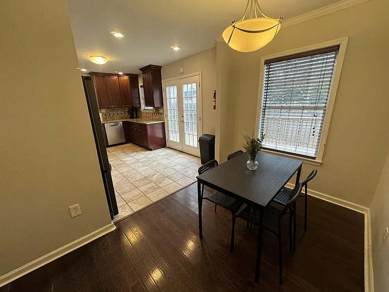 2483 Memorial Dr SE — Photo 7