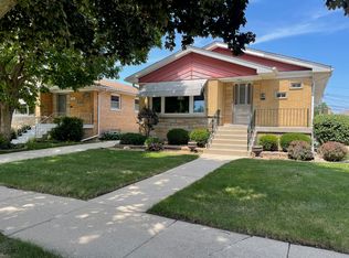 3140 W 101st St, Evergreen Park, IL 60805