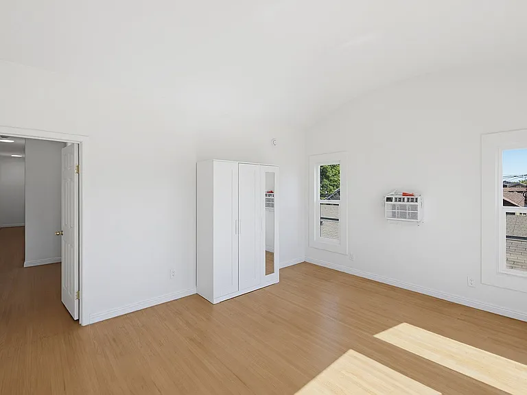 3438 McKinley Ave #5 — Photo 5