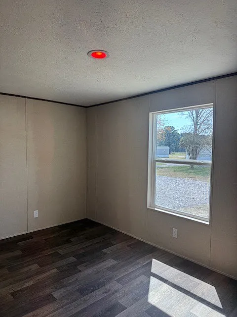 3 bed, $1,350 — Photo 4