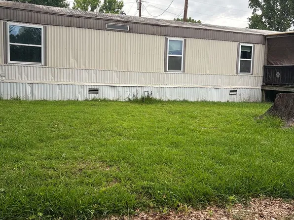 300 Hickory St, Ward, AR 72176