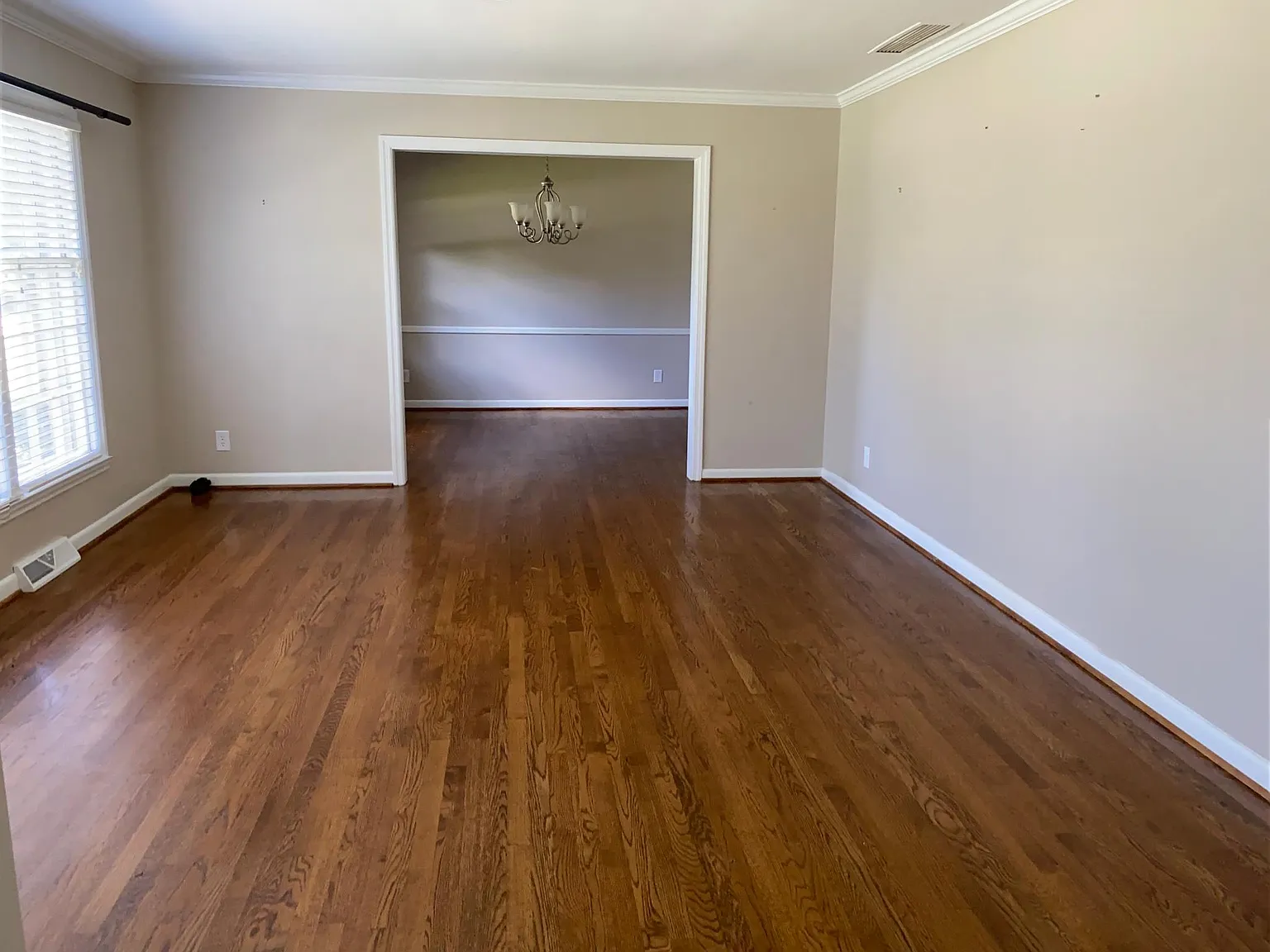3 bed, 1838 sqft, $2,275 — Photo 2