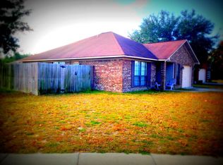 349 Clairemore Cir, Hinesville, GA 31313