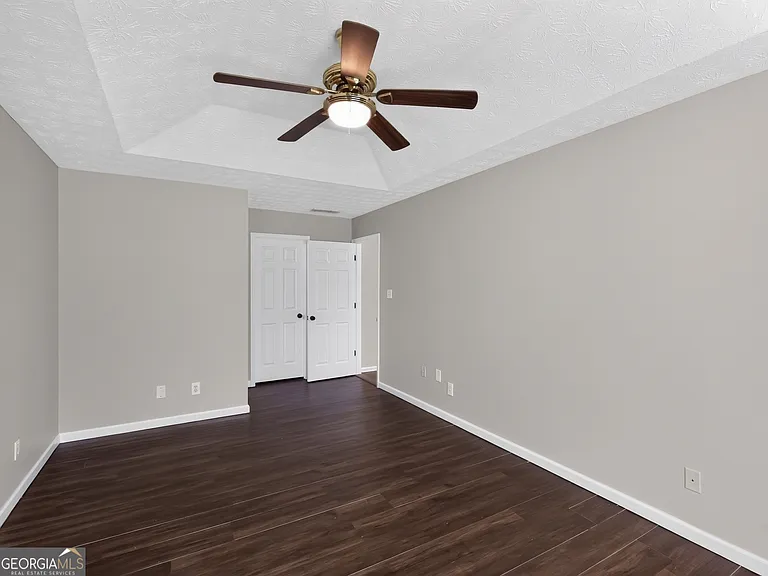 22 Canterbury Dr — Photo 15