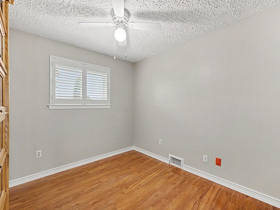 18039 Summer Ln S, photo 14