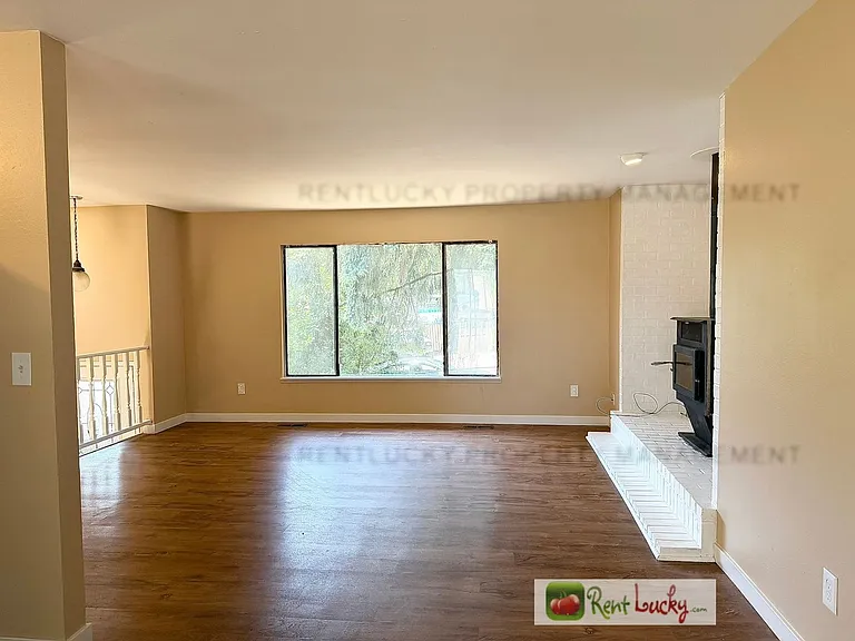 2516 S 284th St — Photo 5