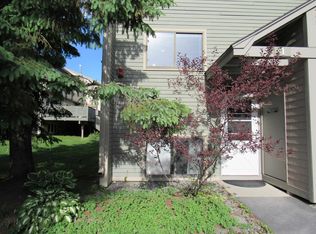 138 Mountain View Dr #T-1, Jeffersonville, VT 05464