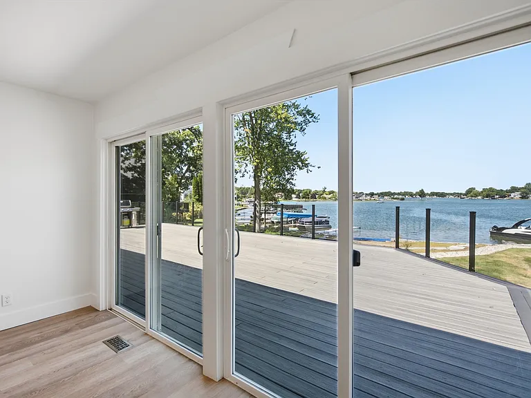 2200 S Long Lake Rd — Photo 25