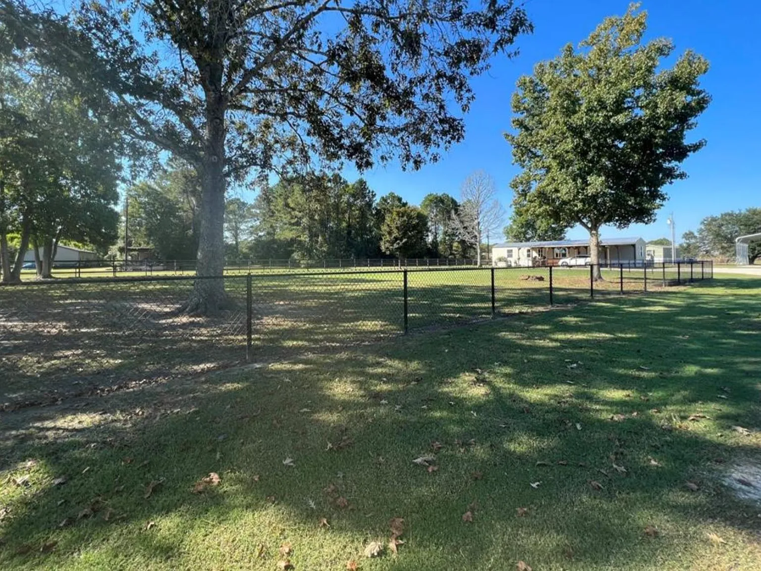 3 bed, 1250 sqft, $1,925 — Photo 2