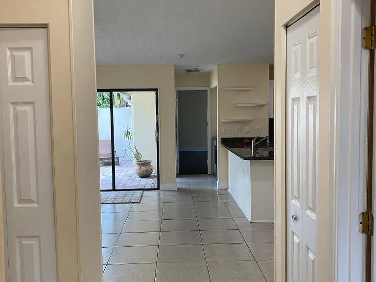 3090 S Oakland Forest Dr #1901 — Photo 9