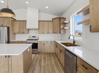 4111 Haven Ct, Grand Forks, ND 58201