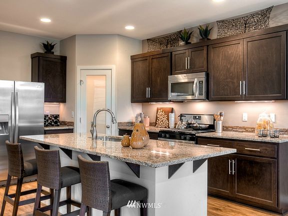 3rd image of 29403 121st Avenue SE #176