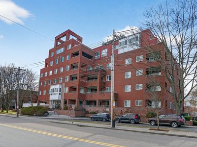 50 Watertown St APT 401, Watertown, MA, 02472