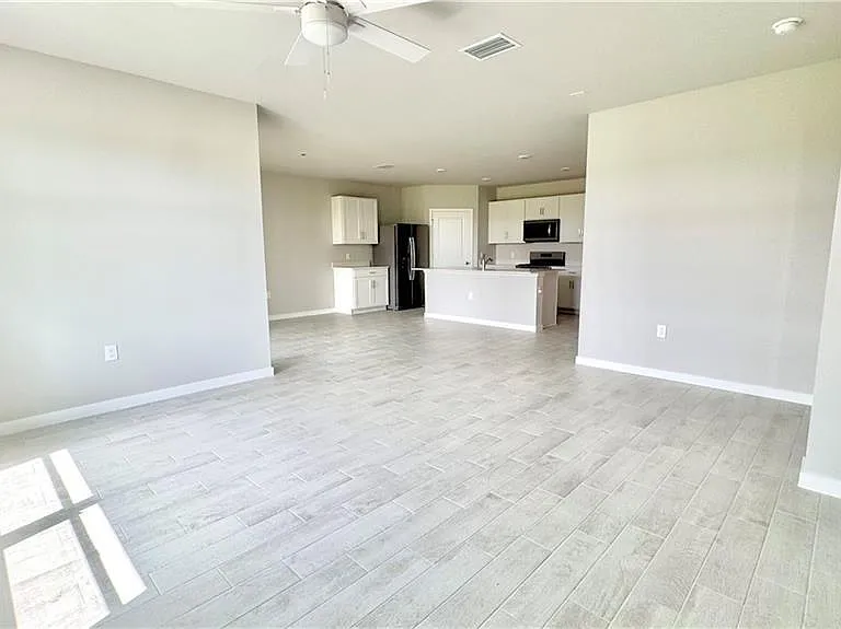 17710 Shade Tree Loop — Photo 10