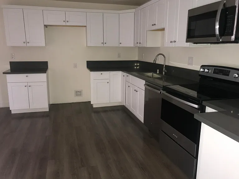 7632 Van Maren Ln — Photo 5
