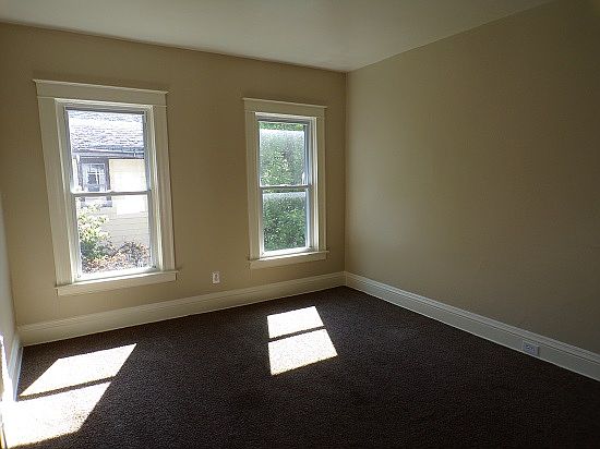 2nd image of 2231 Niagara Ave #2