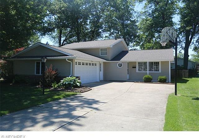1st image of 25173 Deerfield Dr
