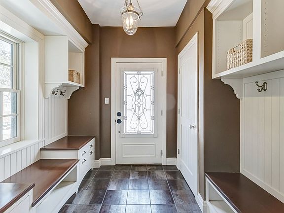 3rd image of 51 Thorncliff Ln