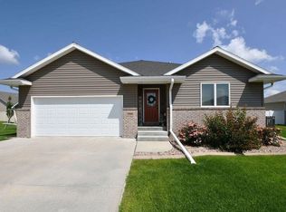 1706 E 58th St, Kearney, NE 68847