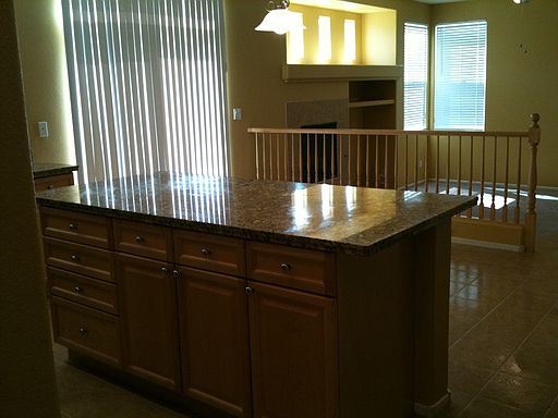 4th image of 8900 Ochoa St