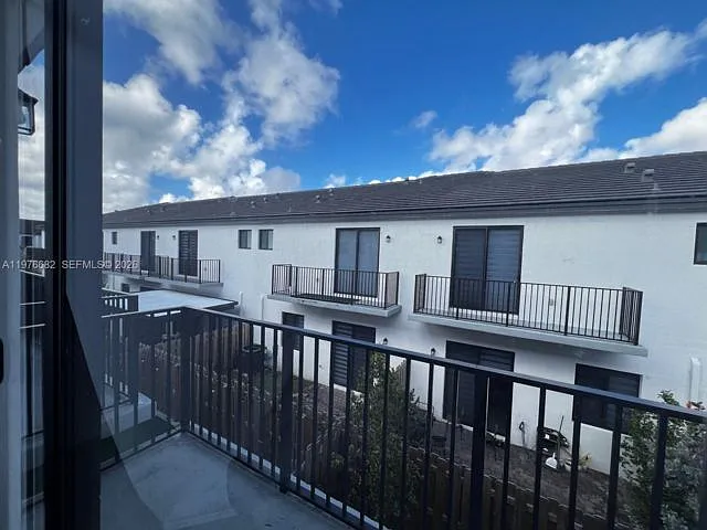13644 SW 157th Ct — Photo 2