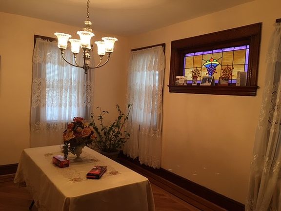 5th image of 60 Park Pl