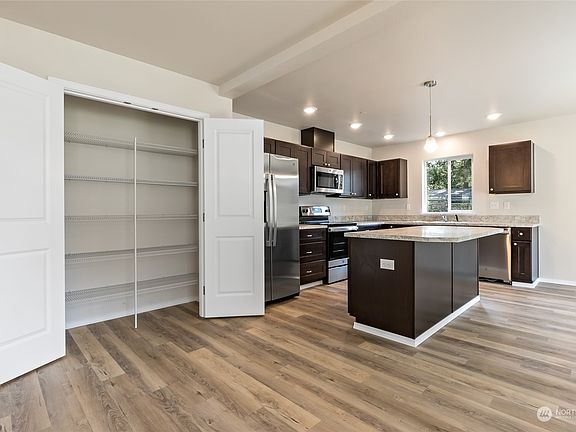 4th image of 6608 197th Street E
