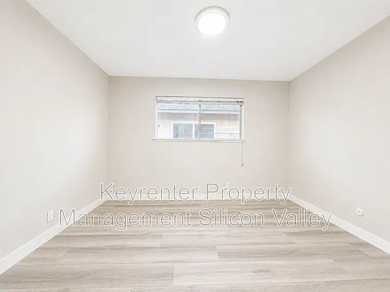 1104 Delna Manor Ln #3 — Photo 5