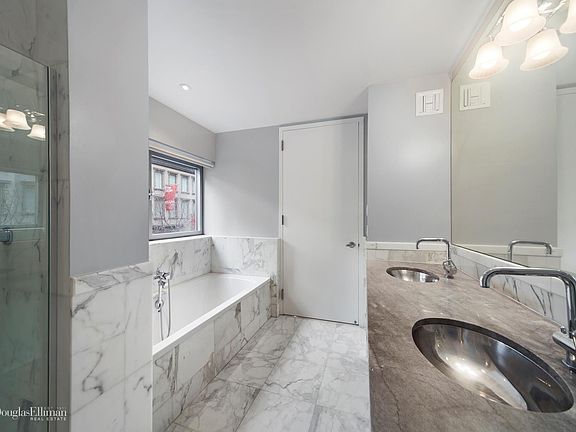 4th image of 151 W 17th St APT 4C