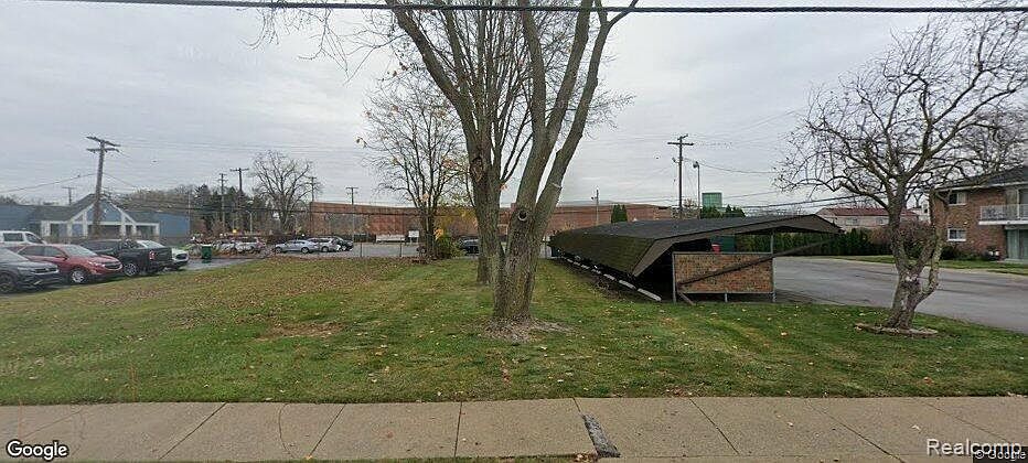 1st image of 15156 Fairfield St