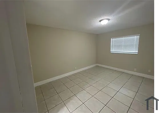 207 NW 32nd Ct #211 — Photo 15