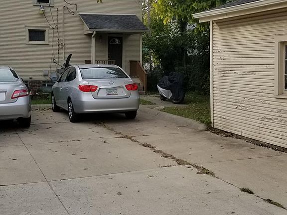 2nd image of 2266 Indianola Ave
