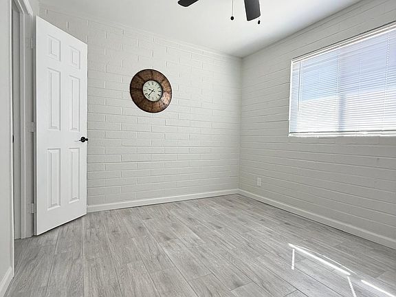 4th image of 12709 W PARADISE Lane