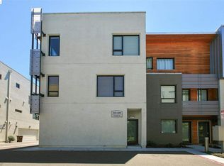 601 Palisade Dr, Oakland, CA 94607