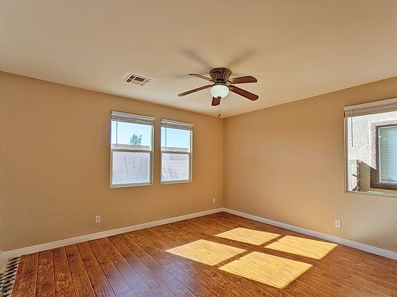 4th image of 488 Lacabana Beach Dr