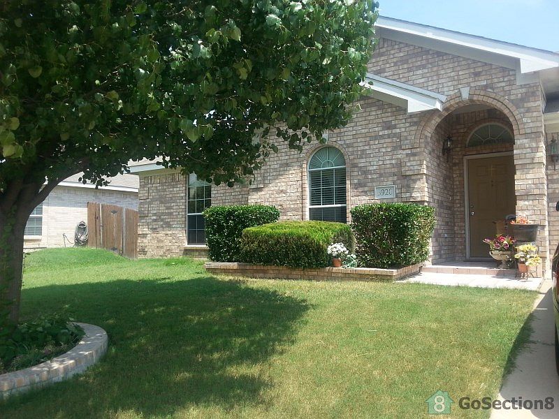1st image of 3920 Winter Springs Dr